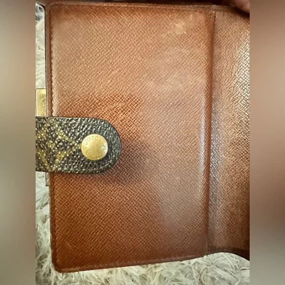 Louis Vuitton kisslock wallet - Picture 5 of 7